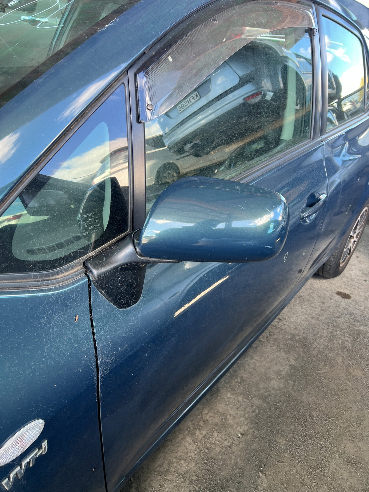 2009 Toyota Corolla JTNKU56E00109575 - Left Door Mirror PN: 3 wires