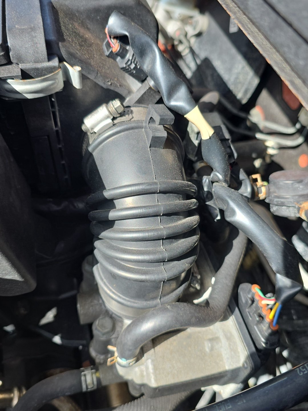 2006-2012 Suzuki SX4 YA11S - Air Intake PN: