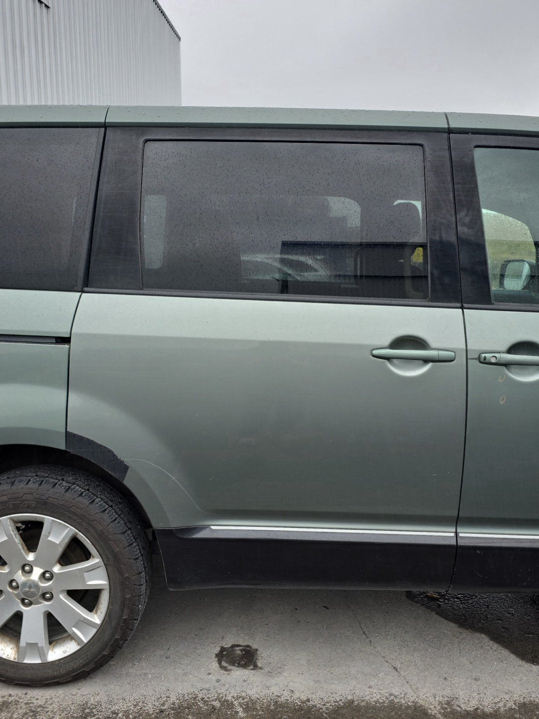 2007 Mitsubishi Delica CV5W - Right Sliding Door PN: