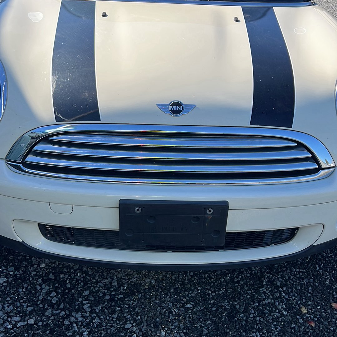 2008-2014 MINI Cooper R55 WMWML320X0TM93432 - Bumper Grille PN: