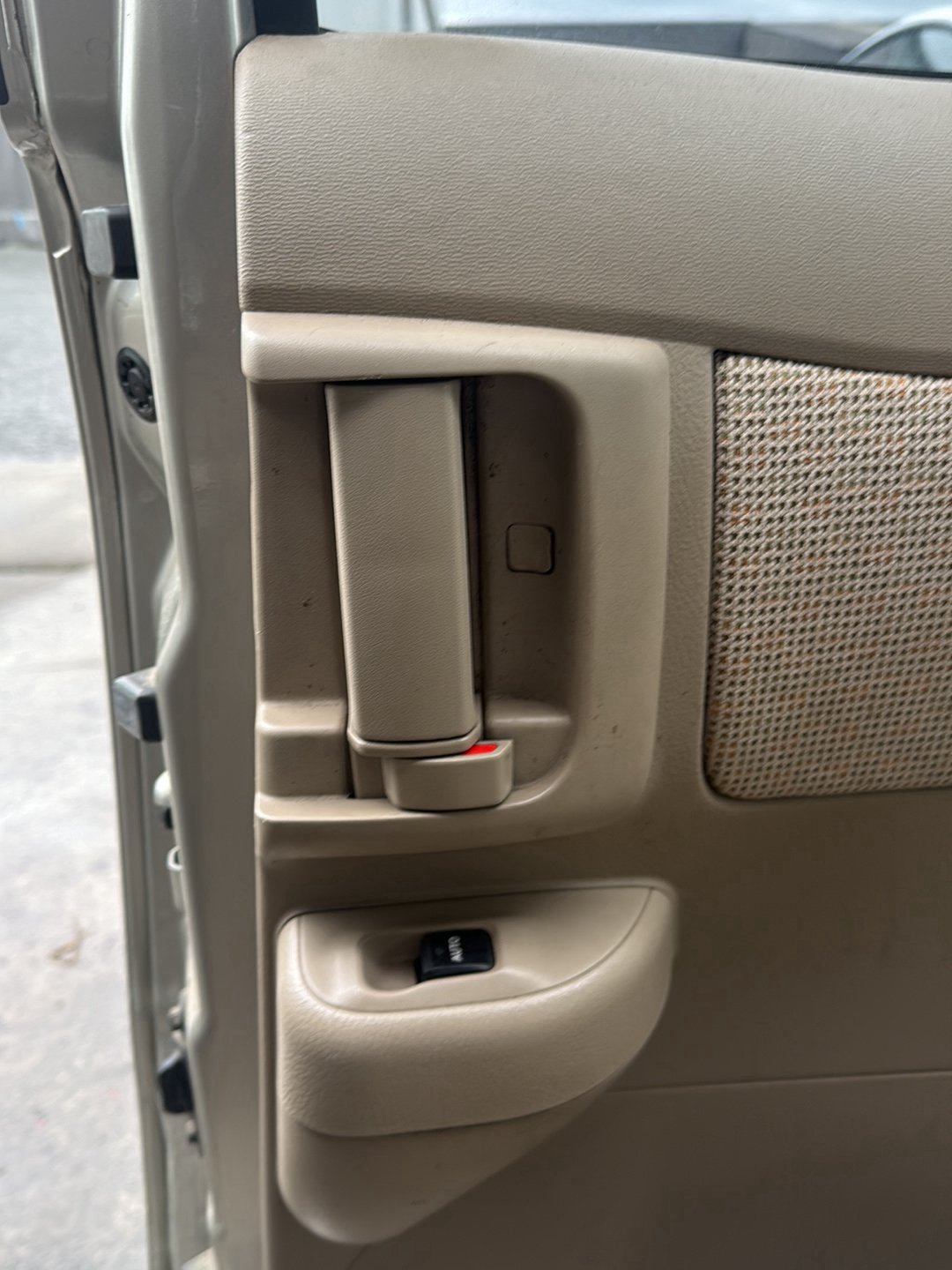 2003-2011 Toyota Raum Z20 NCZ20 - Right Sliding Door Interior Handle PN: