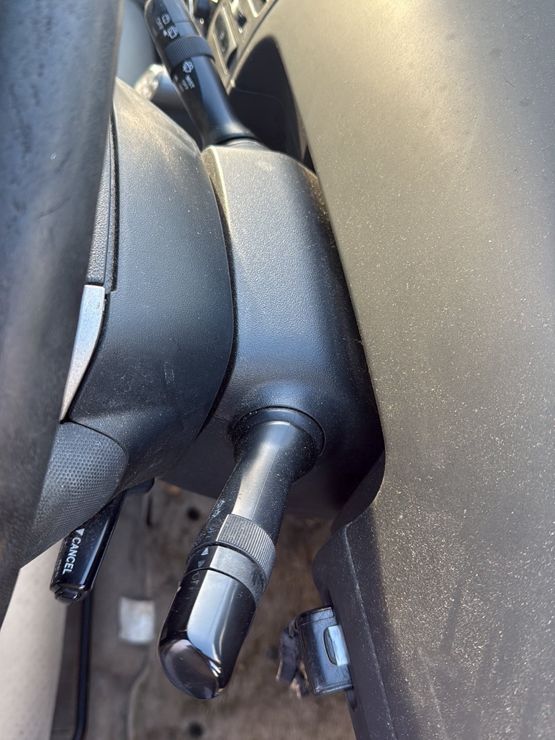 2004-2009 Toyota Prius- Steering Column Shroud PN: