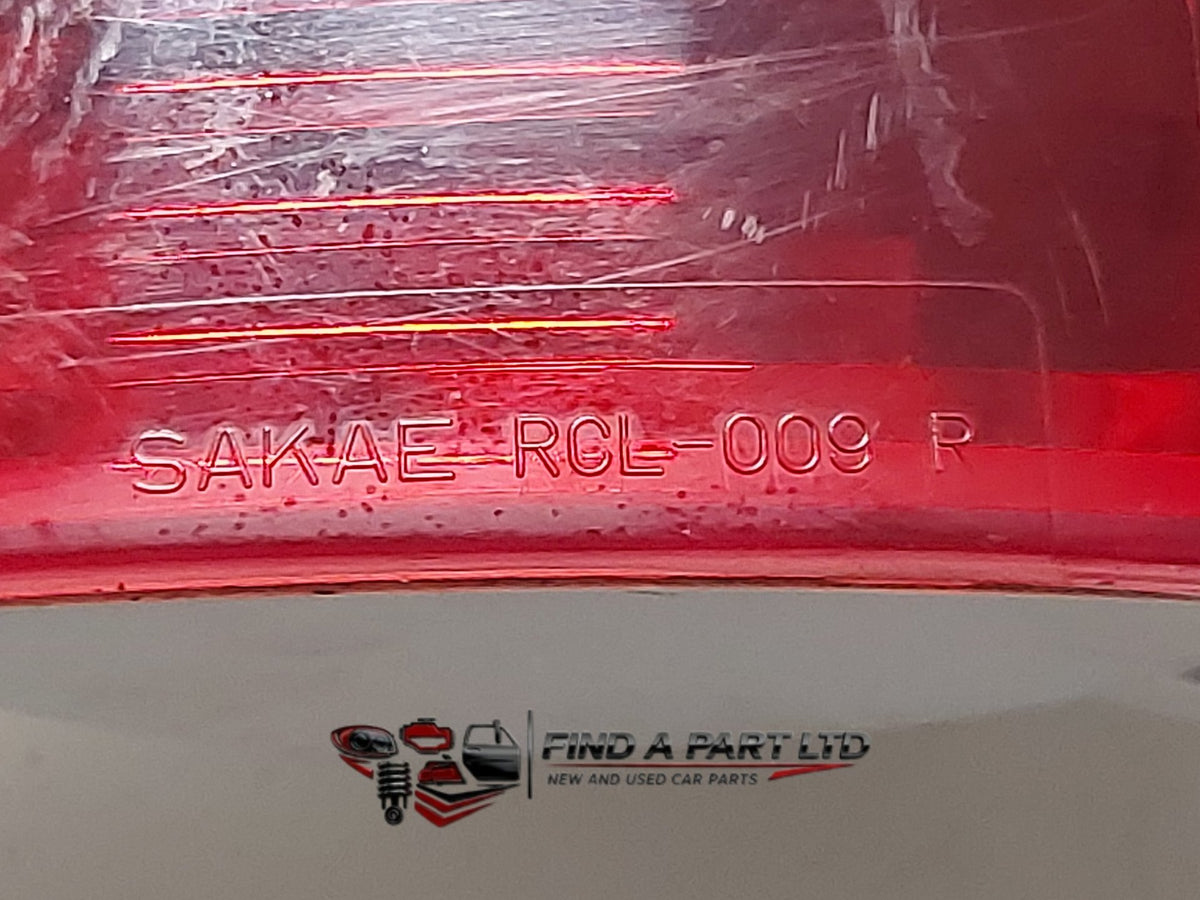 2010 Mitsubishi Outlander CW*W - Right Rear Bumper Reflector PN: RCL-009