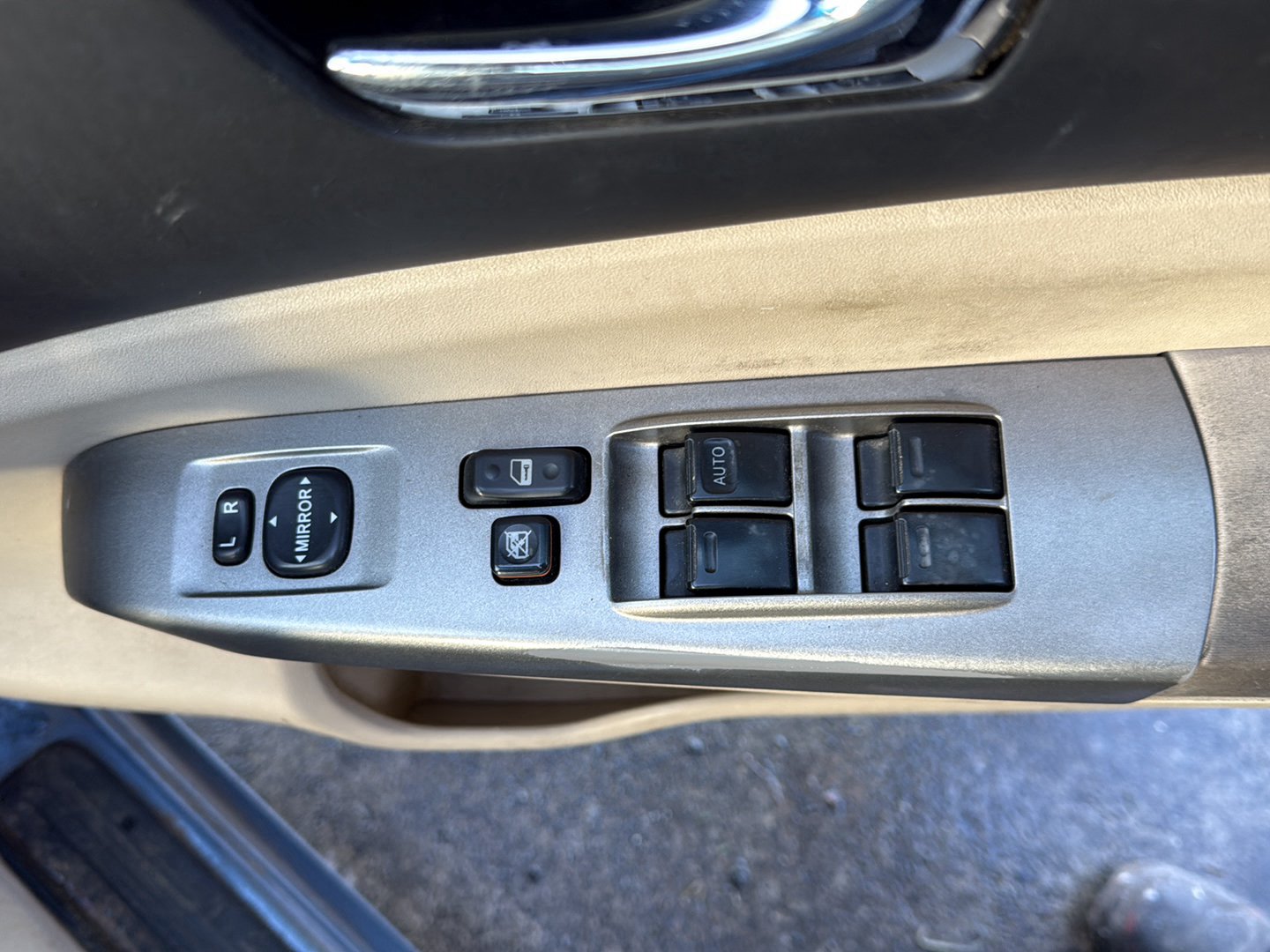 2004-2009 Toyota Prius- Master Power Window Switch PN: