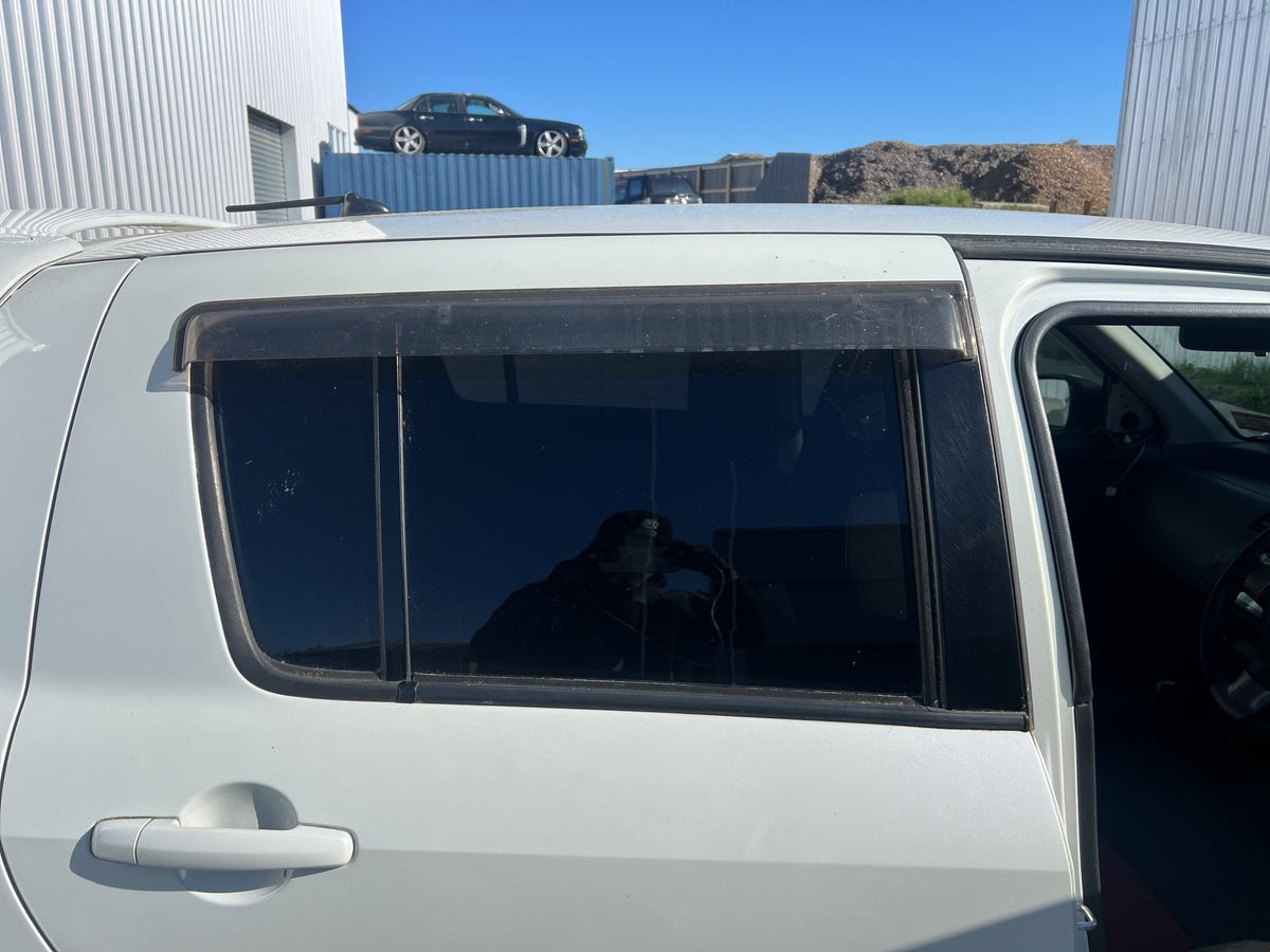 2006 Suzuki Swift ZC31S - Right Rear Door Window PN: M262