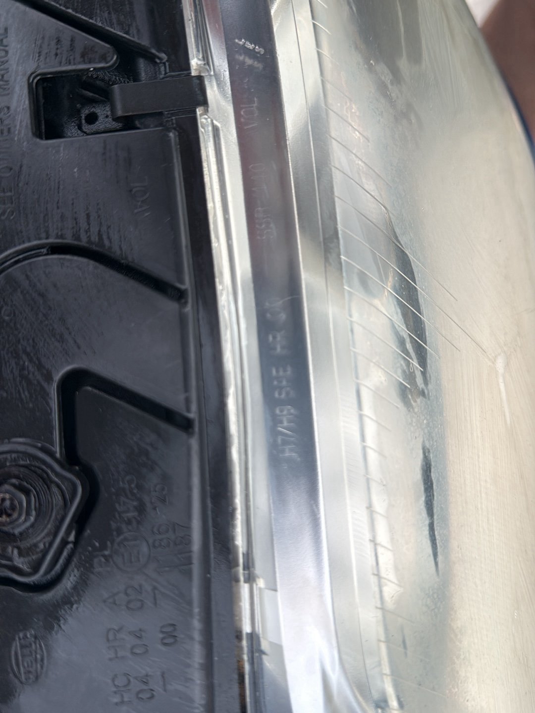 1998-2005 Volkswagen Passat- Left Headlight PN: