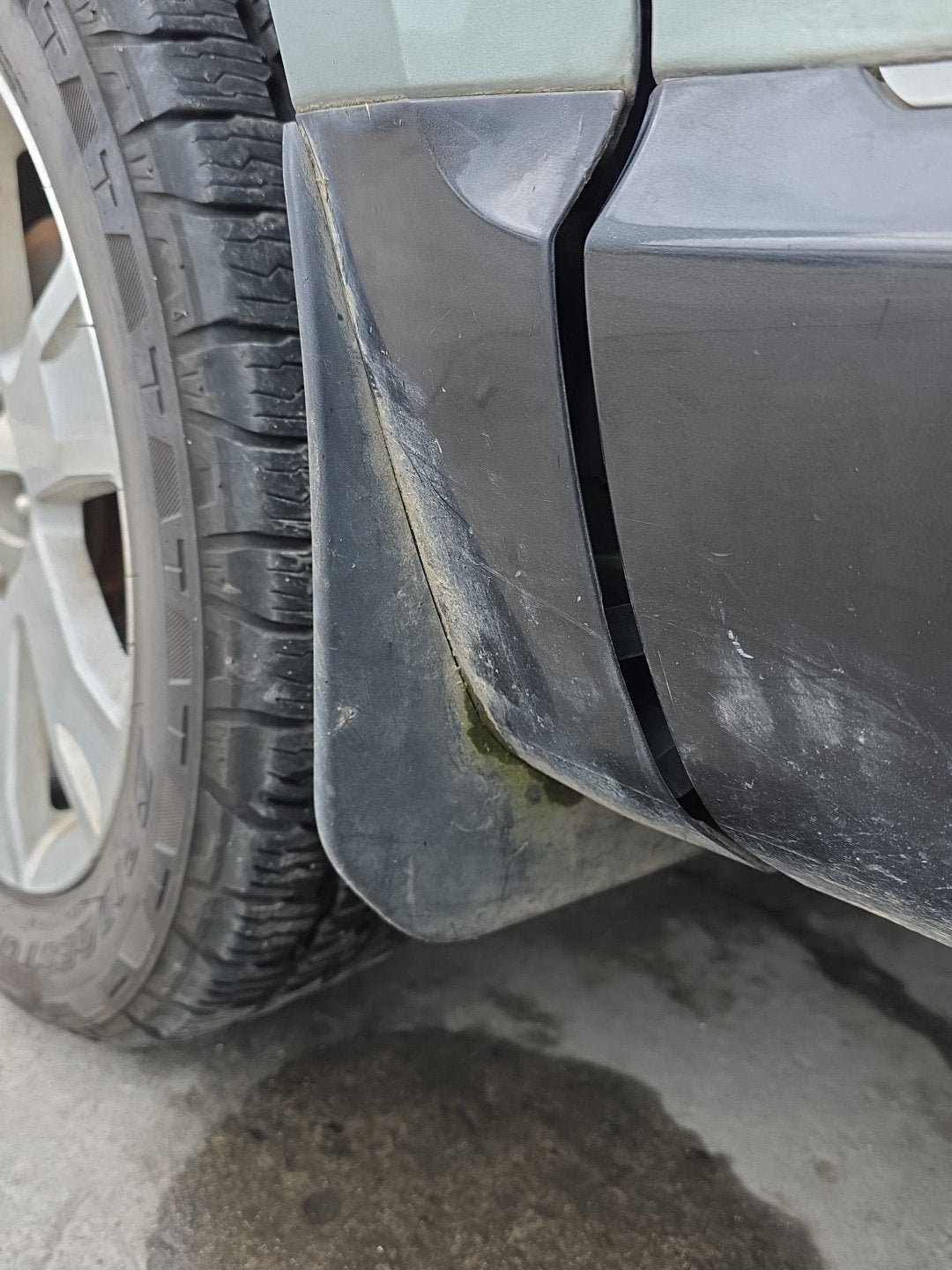 2007 Mitsubishi Delica CV5W - Mud Flaps Set PN: