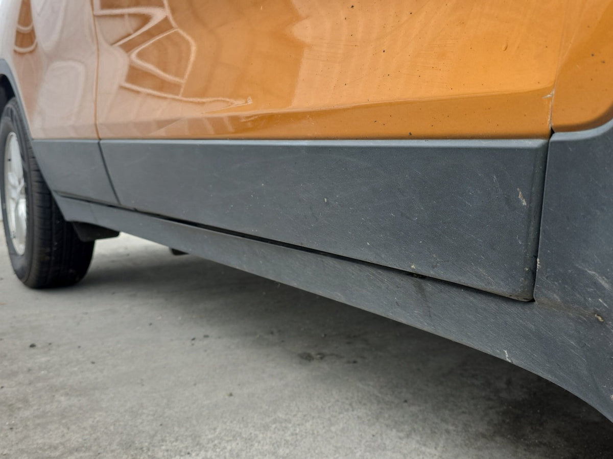 2017 Holden Trax TJ MY17 - Right Front Lower Door Moulding PN: