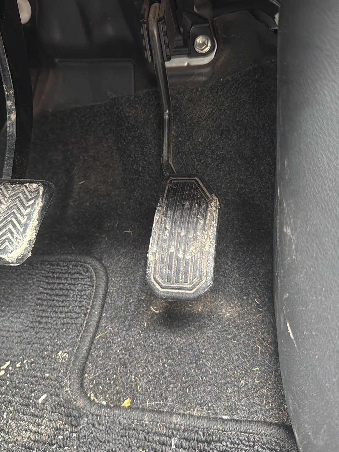 2009-2017 Toyota Wish ZGE20 - Accelerator Pedal PN: