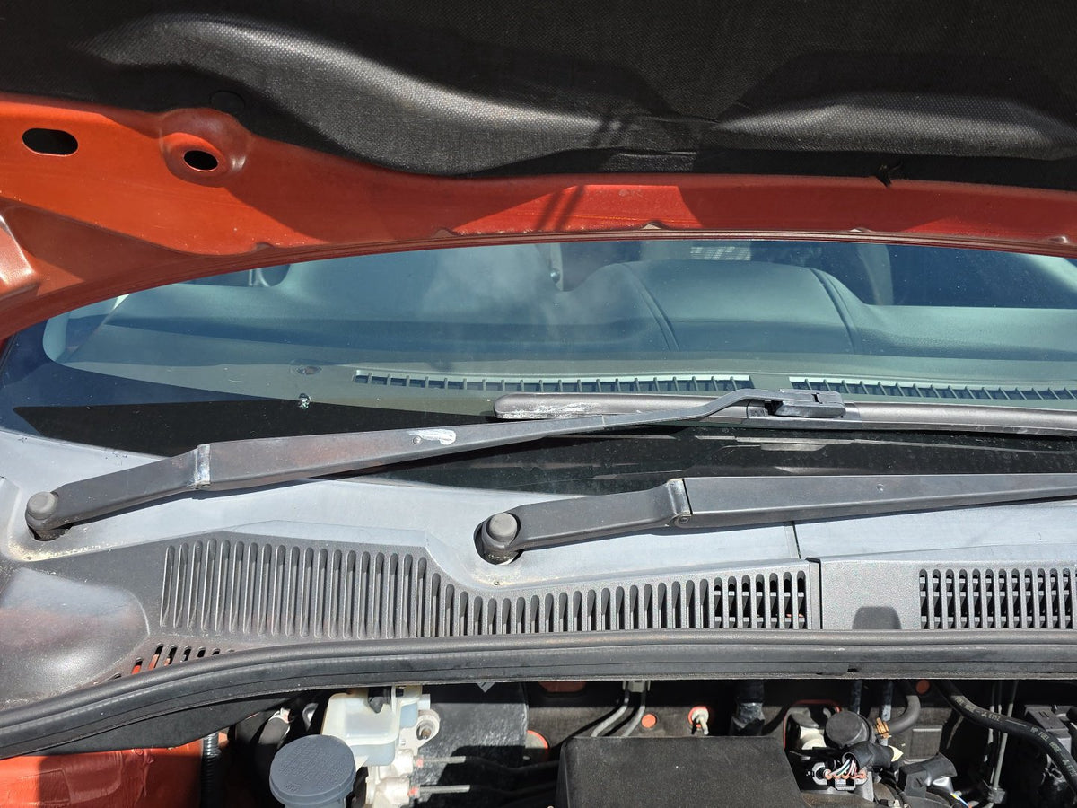 2006-2012 Suzuki SX4 YA11S - Wiper Arm Pair PN: