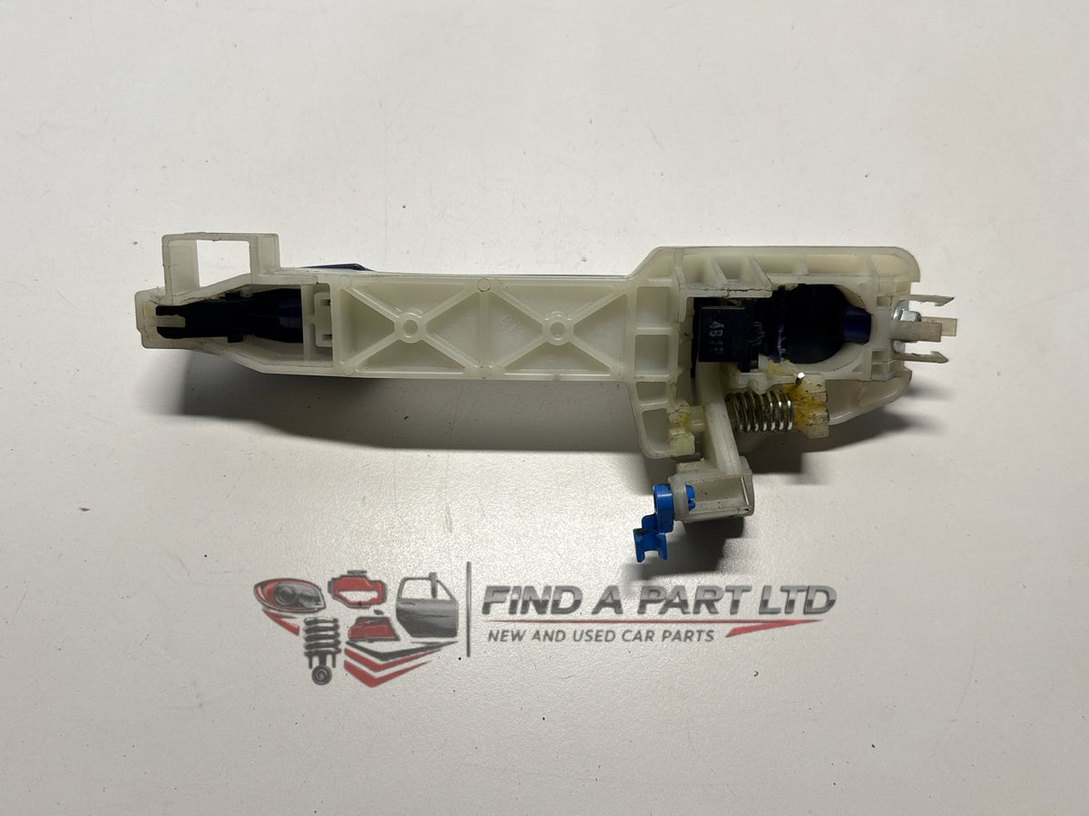 2014 Kia Rio JB - Left Front Exterior Door Handle PN: