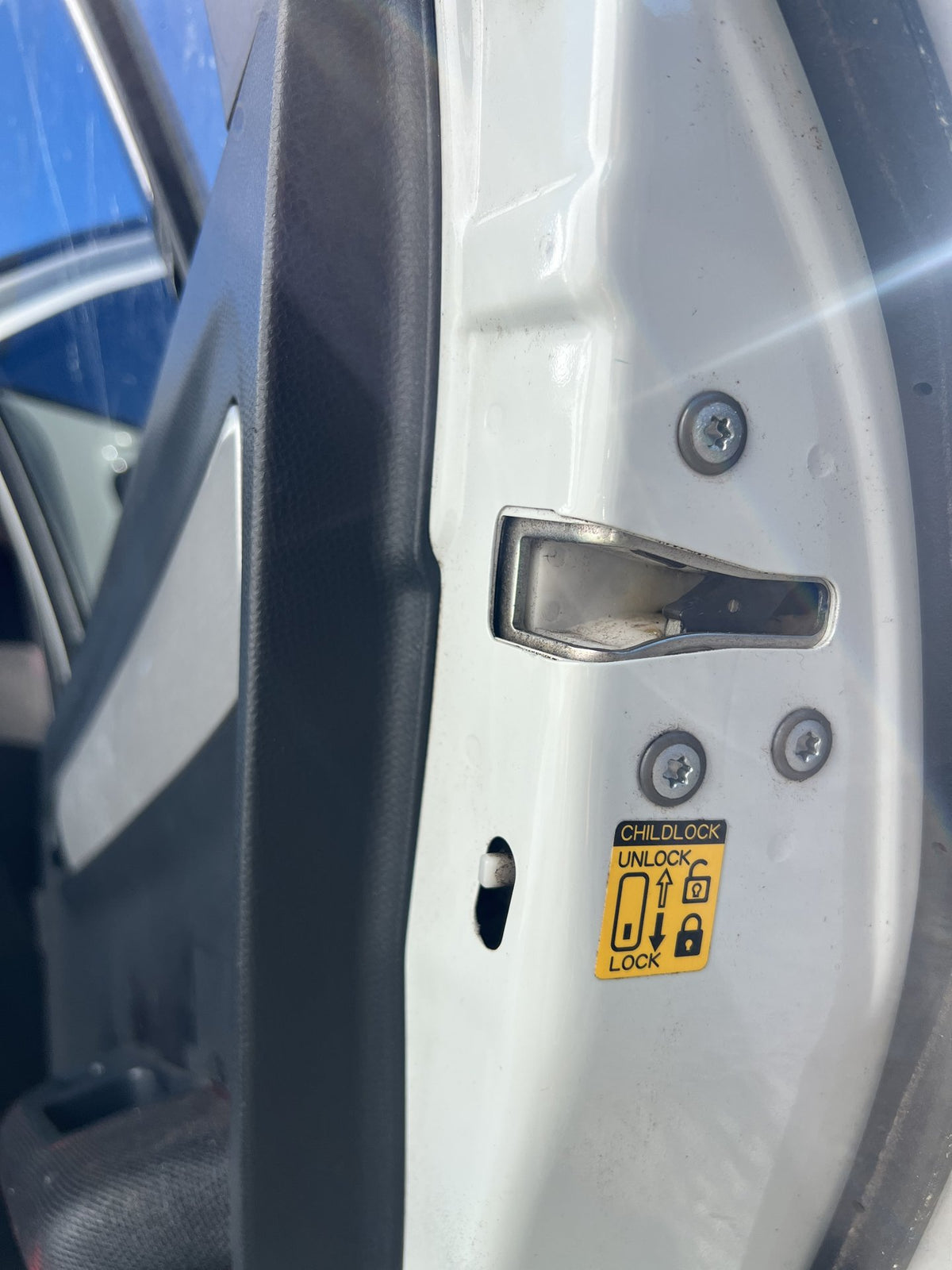 2006 Suzuki Swift ZC31S - Right Rear Lock Mechanism PN: