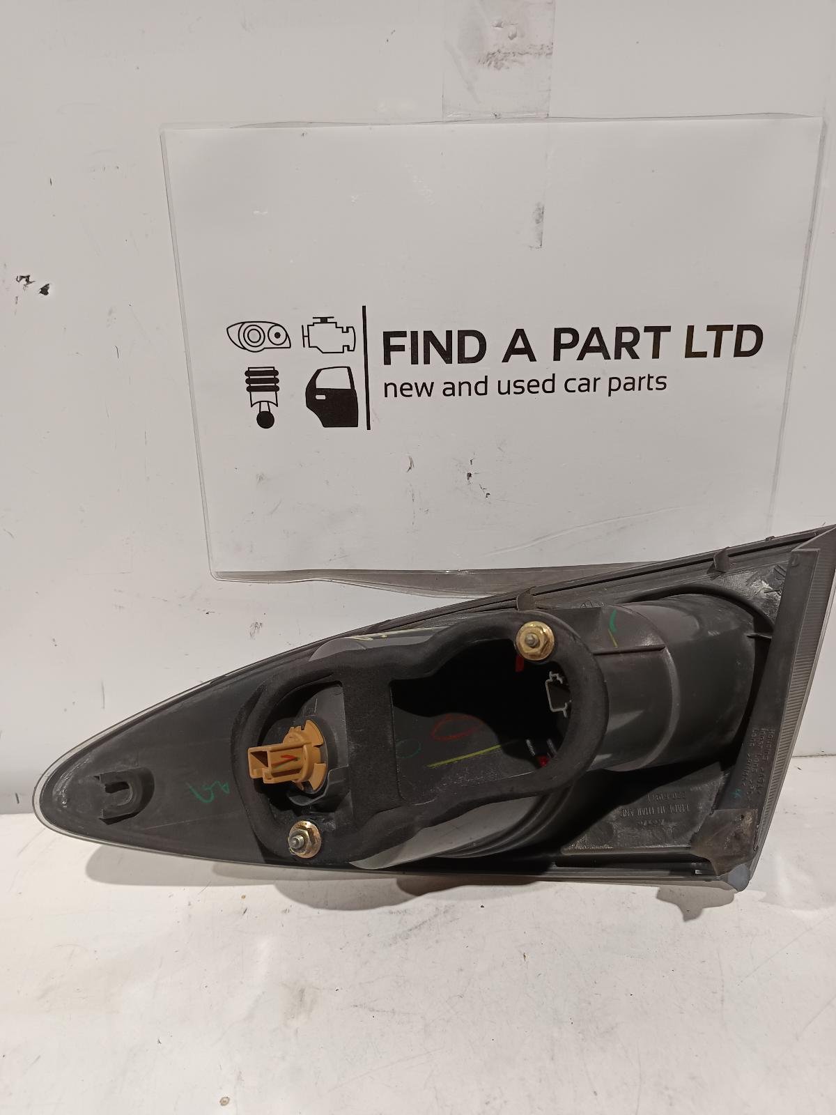 Sep 2002 to Aug 2005- Mazda Mazda6 GG GY Sedan Hatchback- Left Taillight- Lens# 220-61971