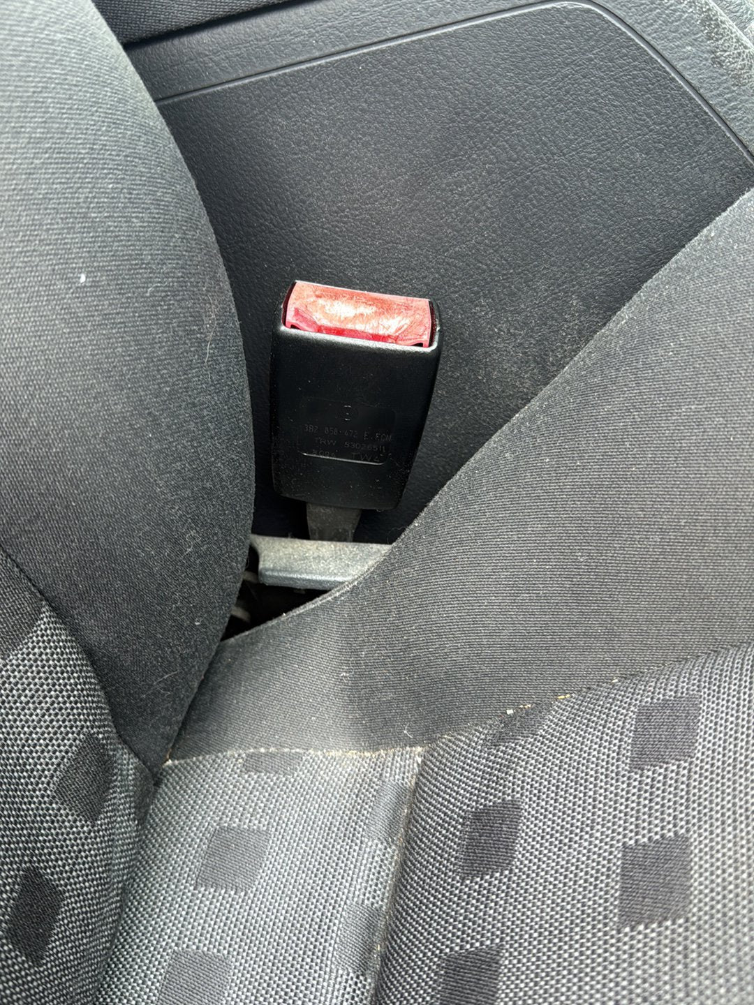 1998-2005 Volkswagen Passat- Right Front Seat Belt Stalk PN: