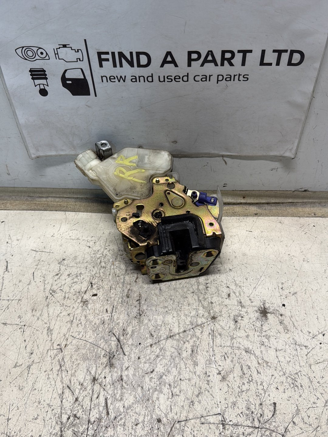 2000-2005 Nissan Bluebird Sylphy- Right Rear Lock Mechanism PN: