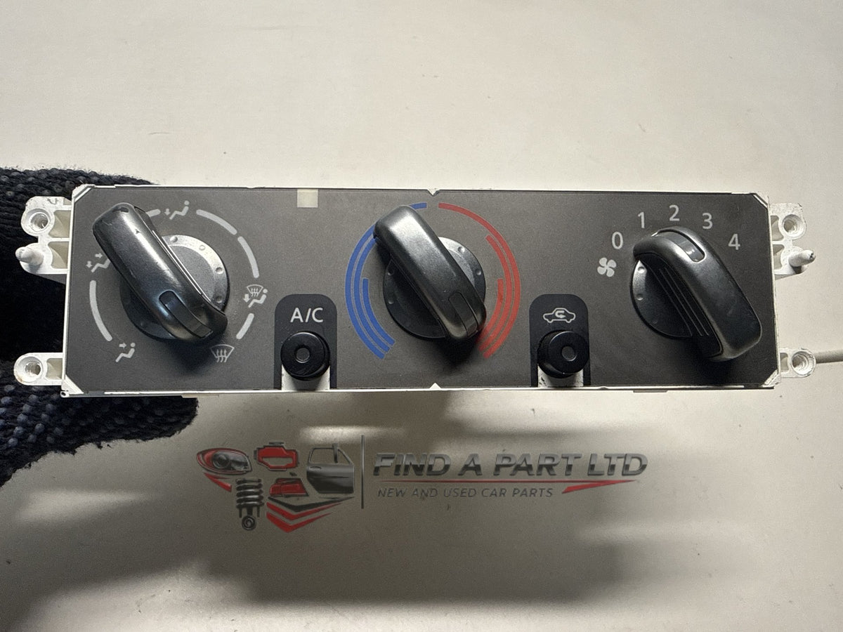 2006 Nissan X-Trail T30 - Heater/AC Controls PN: