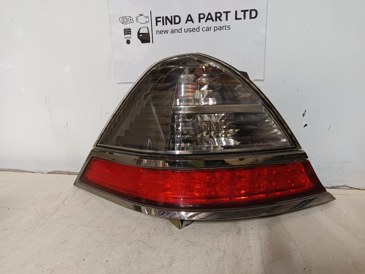 May 2006 to Mar 2009 - Honda Odyssey RB - Right Taillight - Red/Clear, Lens #6572