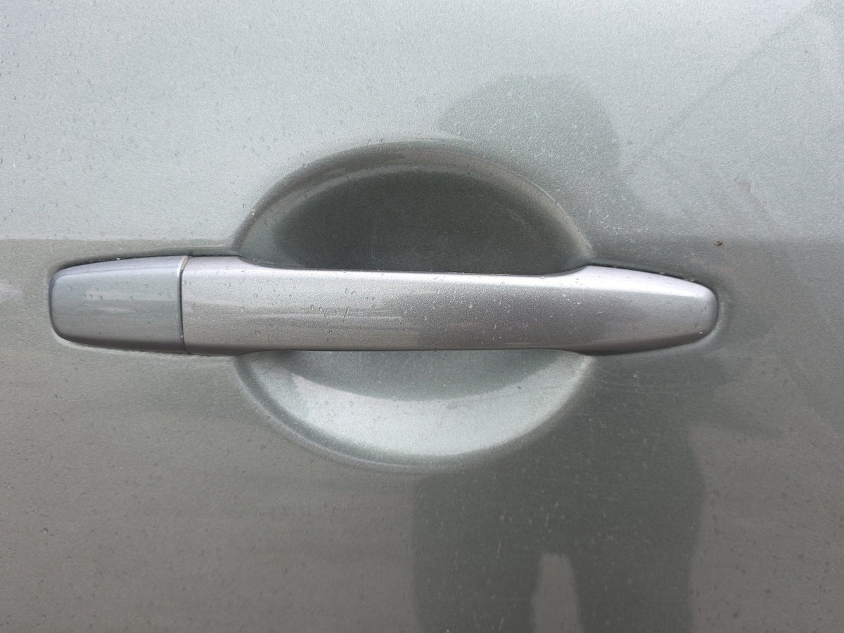 2007 Mitsubishi Delica CV5W - Left Rear Door Exterior Handle PN: