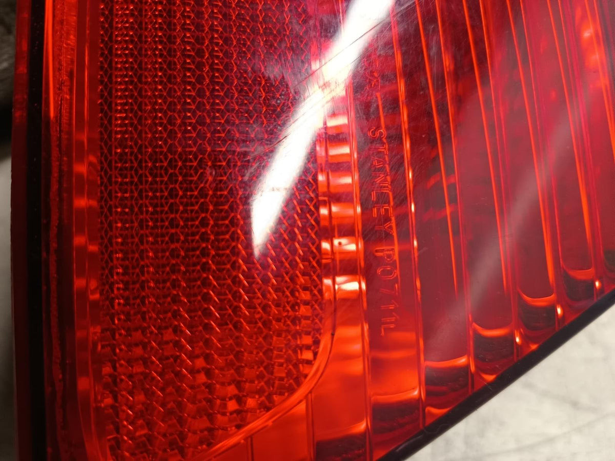 Feb 2002 to May 2004 - Honda Odyssey RA - Left Taillight - Clear Flasher Lamp Type