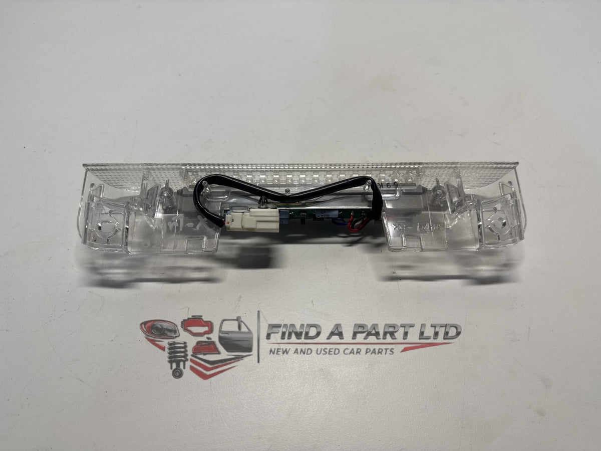 2000-2007 Nissan X-Trail T30 - High Level Stoplight PN: 286-63847