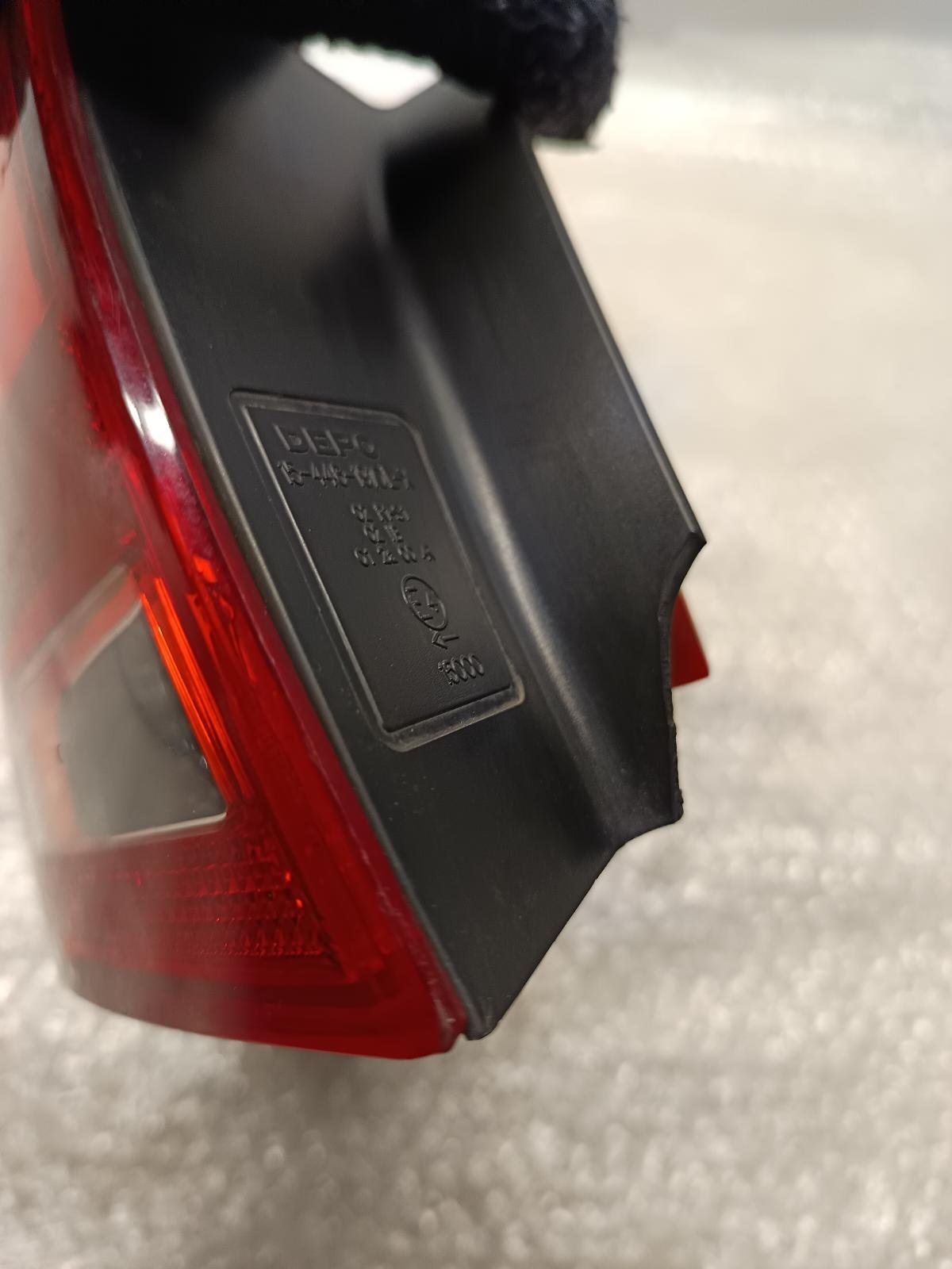 Aug 2004 to Jun 2008 - Audi A4/RS4 B7 Station Wagon - Left Taillight