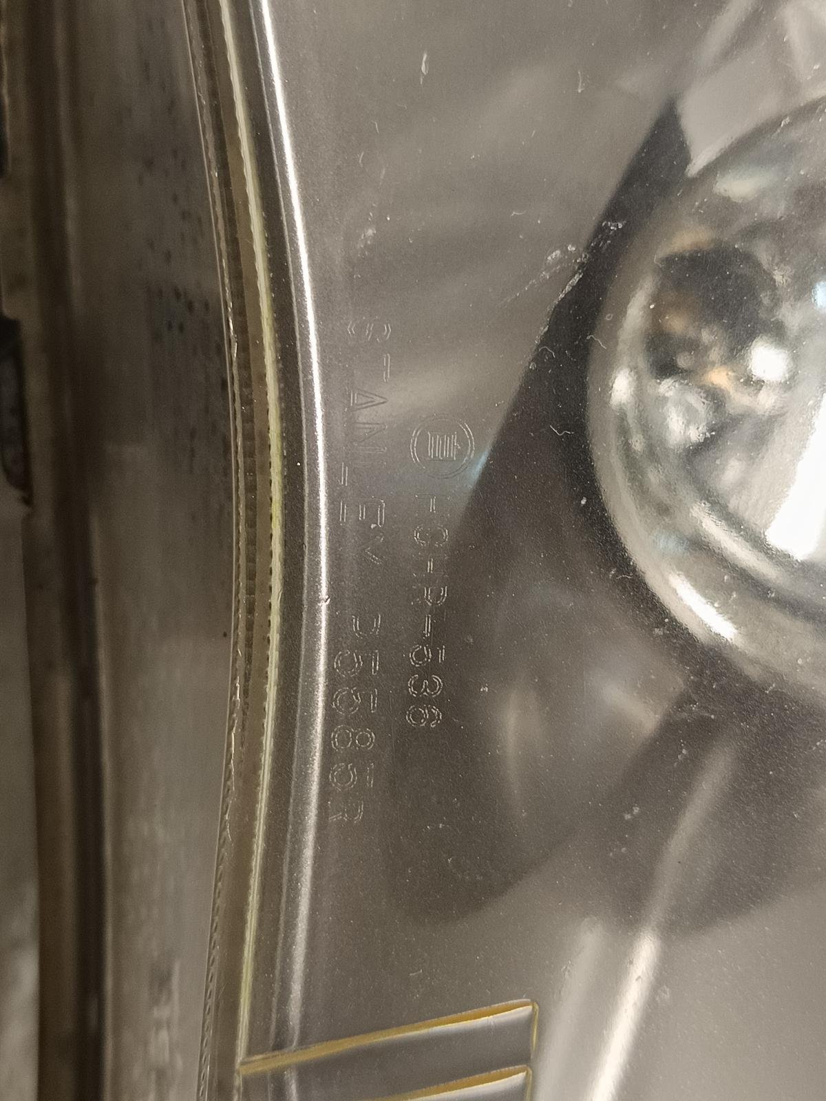Nov 2006 to Oct 2007 - Mitsubishi Outlander ZG - Right Headlight - Xenon Type