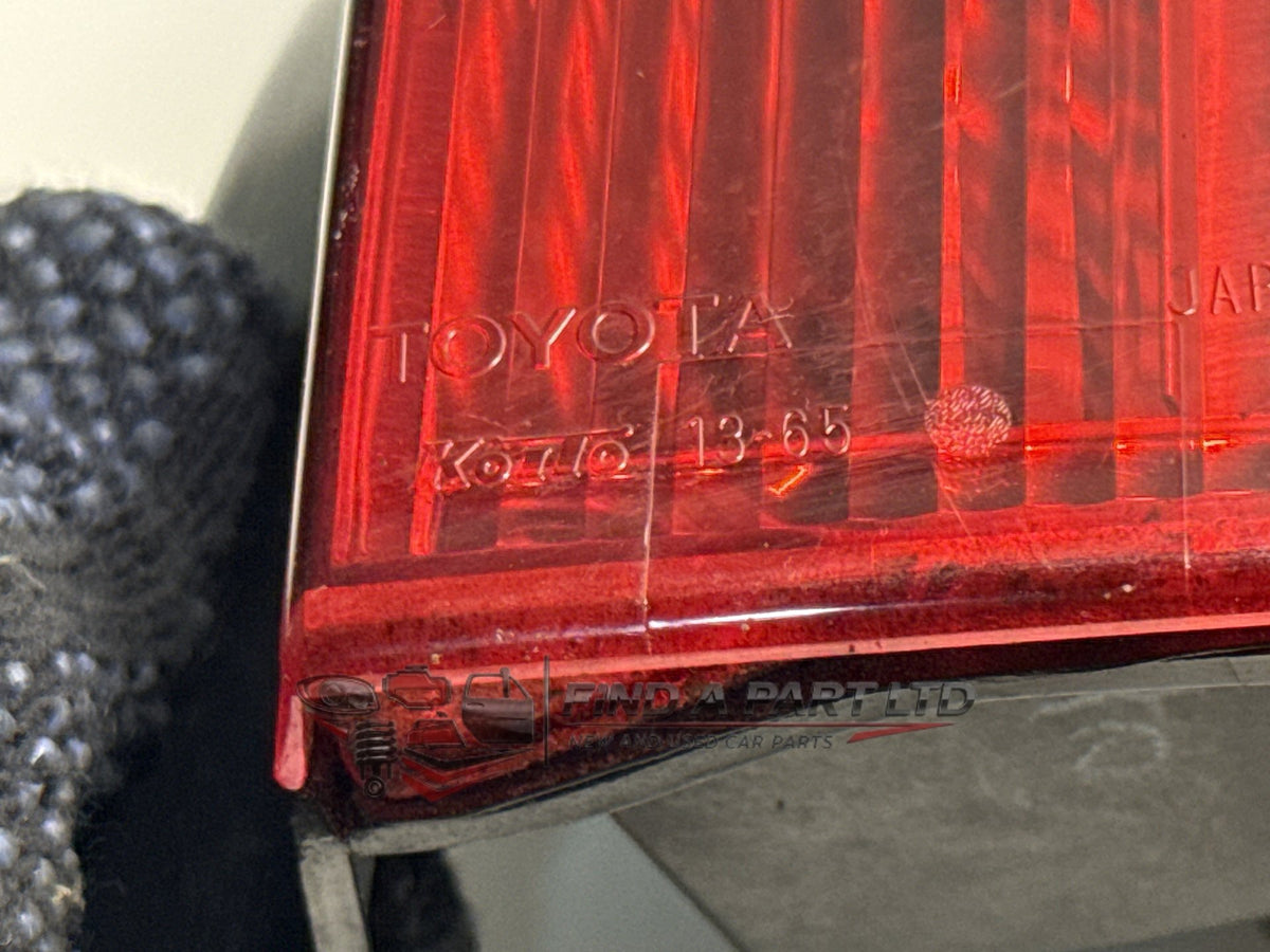 2005 Toyota Corolla E120 - Right Taillight PN: 13 65