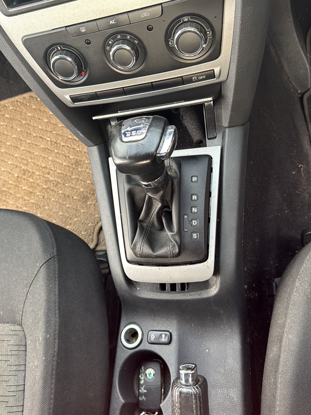 2012-2020 Skoda Octavia 5E - Gear Stick/Shifter PN: