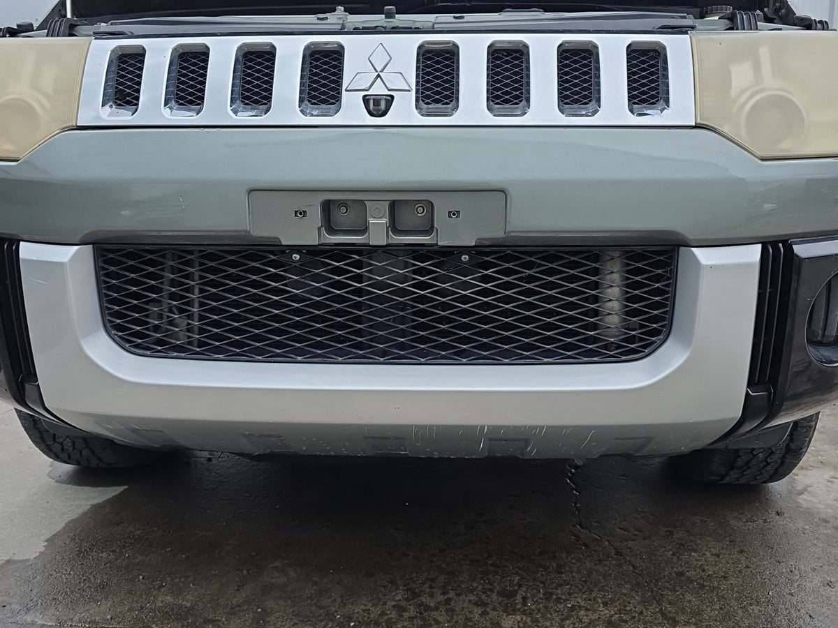 2007 Mitsubishi Delica CV5W - Lower Bumper Grille PN: