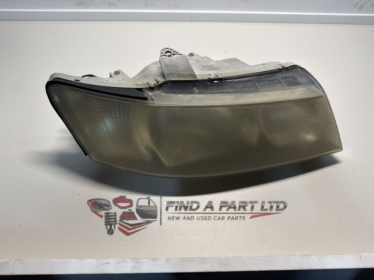 2004-2006 Holden Commodore VZ - Right Headlight PN: 92122225