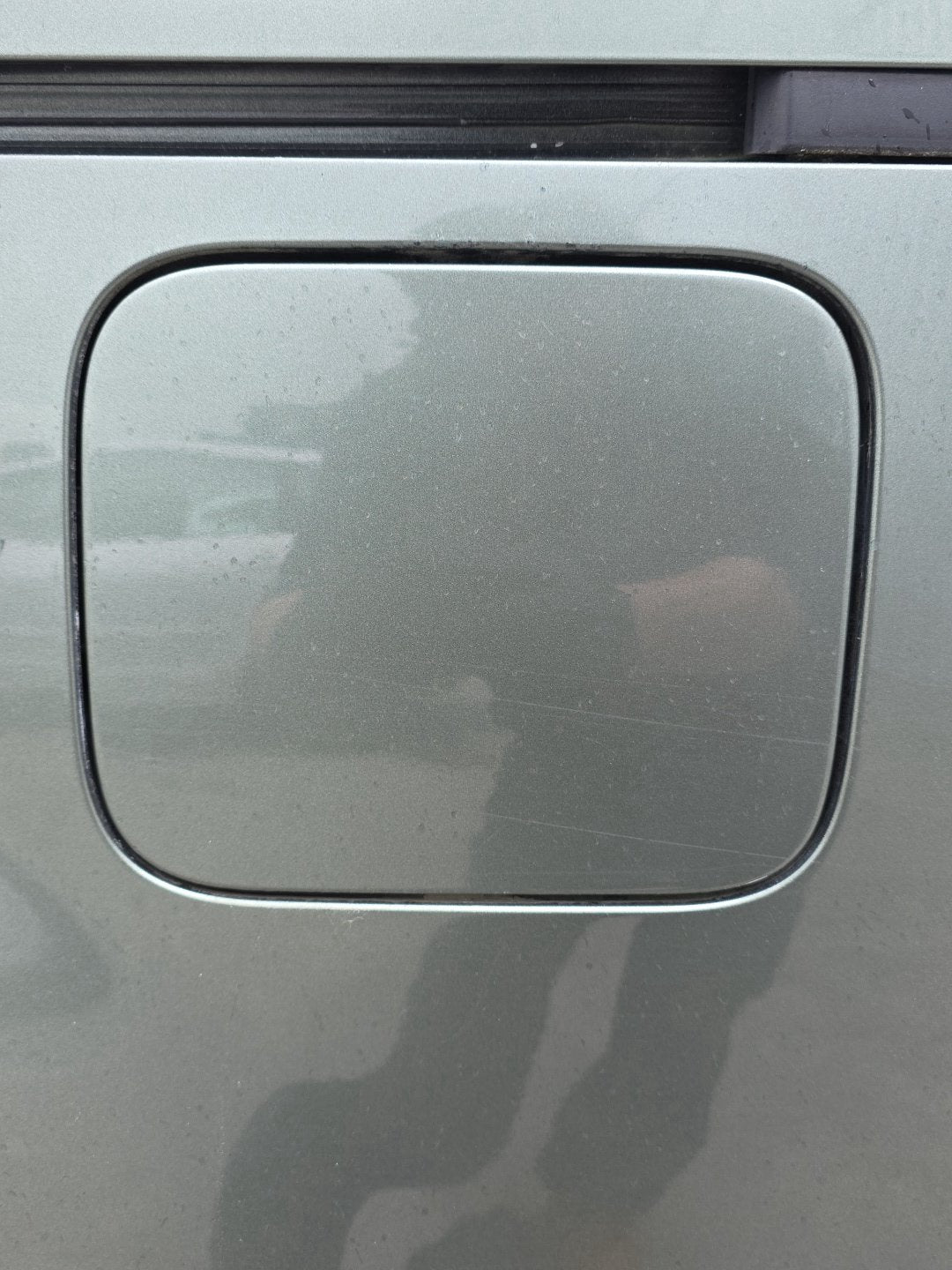 2007 Mitsubishi Delica CV5W - Fuel Flap PN: