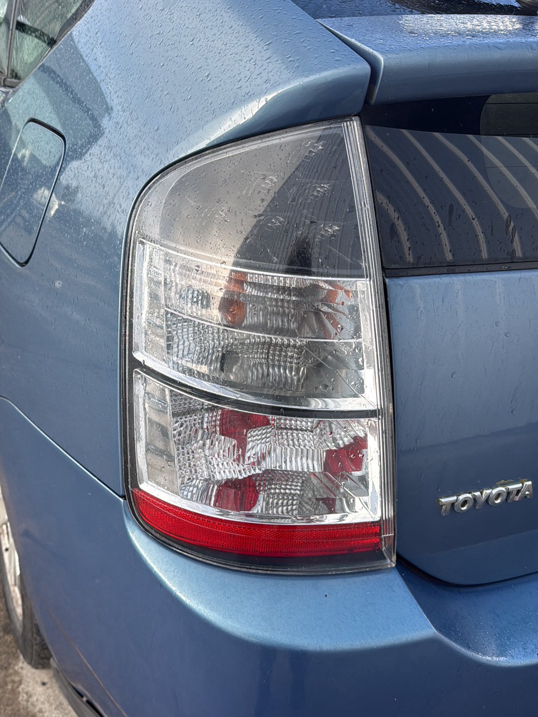 2004-2009 Toyota Prius- Left Taillight PN: