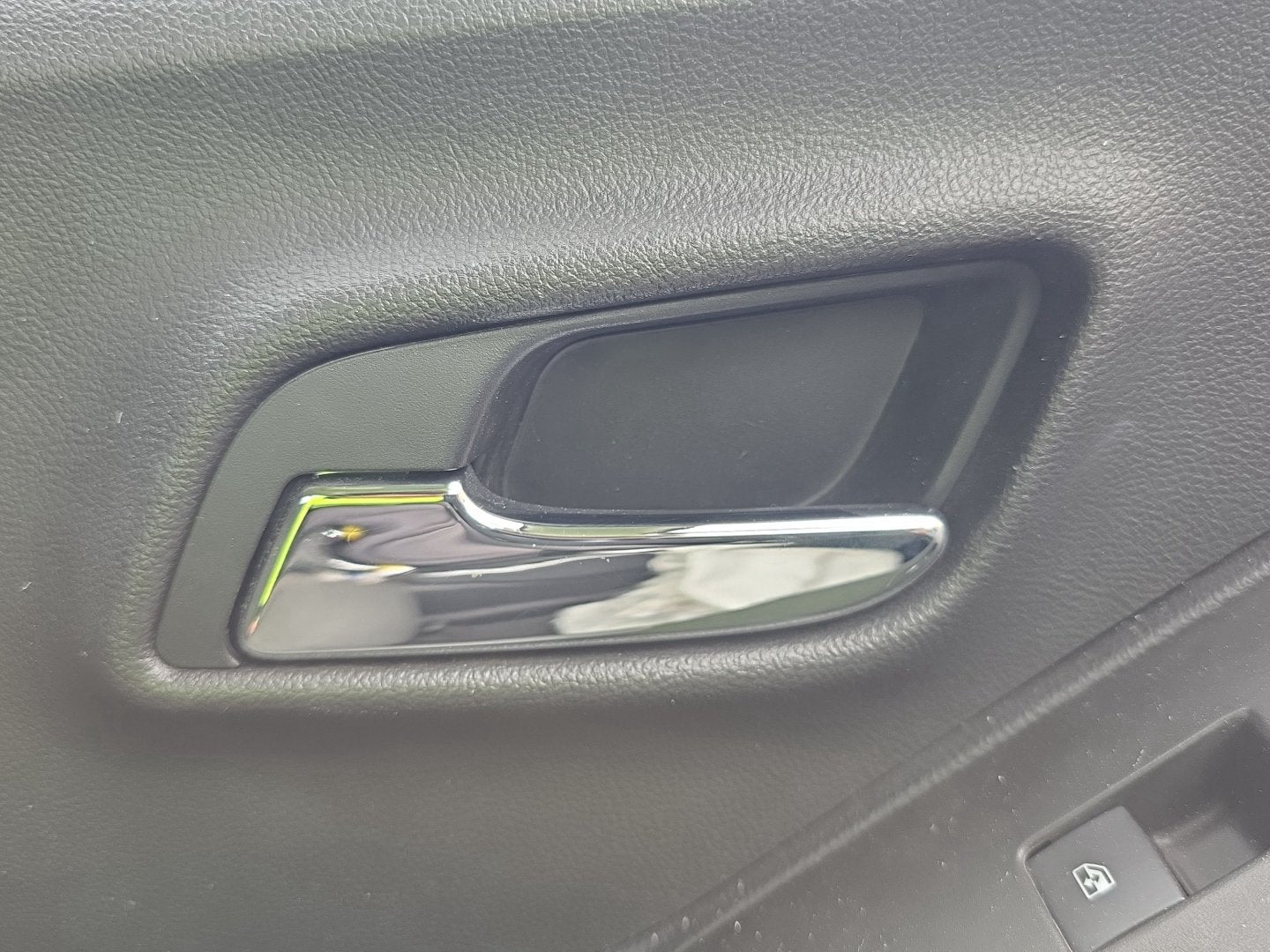 2017 Holden Trax TJ MY17 - Left Front Door Interior Handle PN: