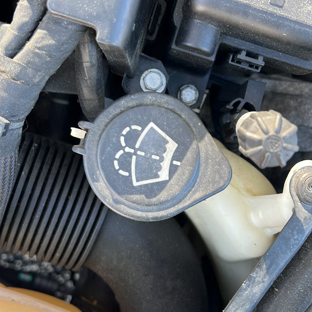 2008-2014 MINI Cooper R55 WMWML320X0TM93432 - Washer Bottle PN: