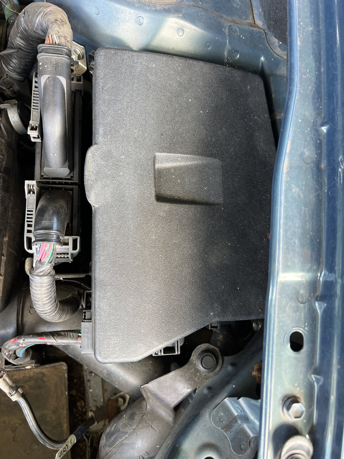 2009 Toyota Corolla JTNKU56E00109575 - Fuse Box PN:
