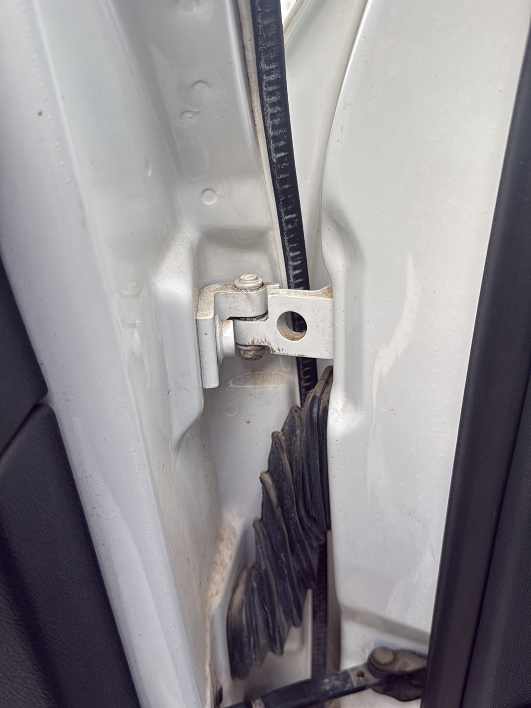 2012-2020 Skoda Octavia 5E - Left Rear Door Top Hinge PN: