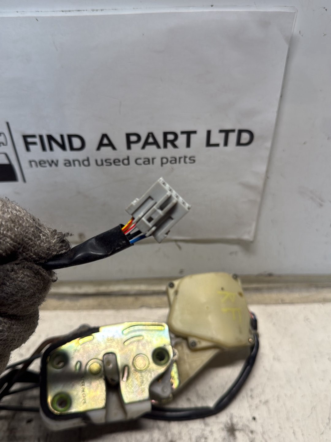 1995-1998 Honda Odyssey- Right Front Lock Mechanism PN: