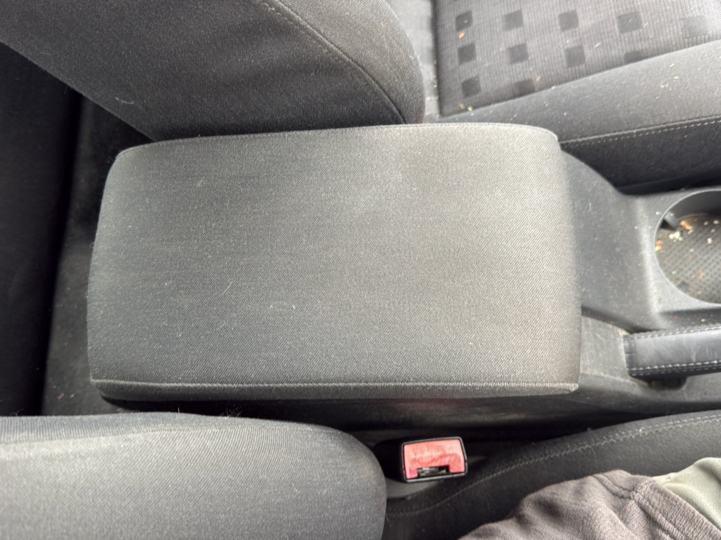 1998-2005 Volkswagen Passat- Console Lid PN: