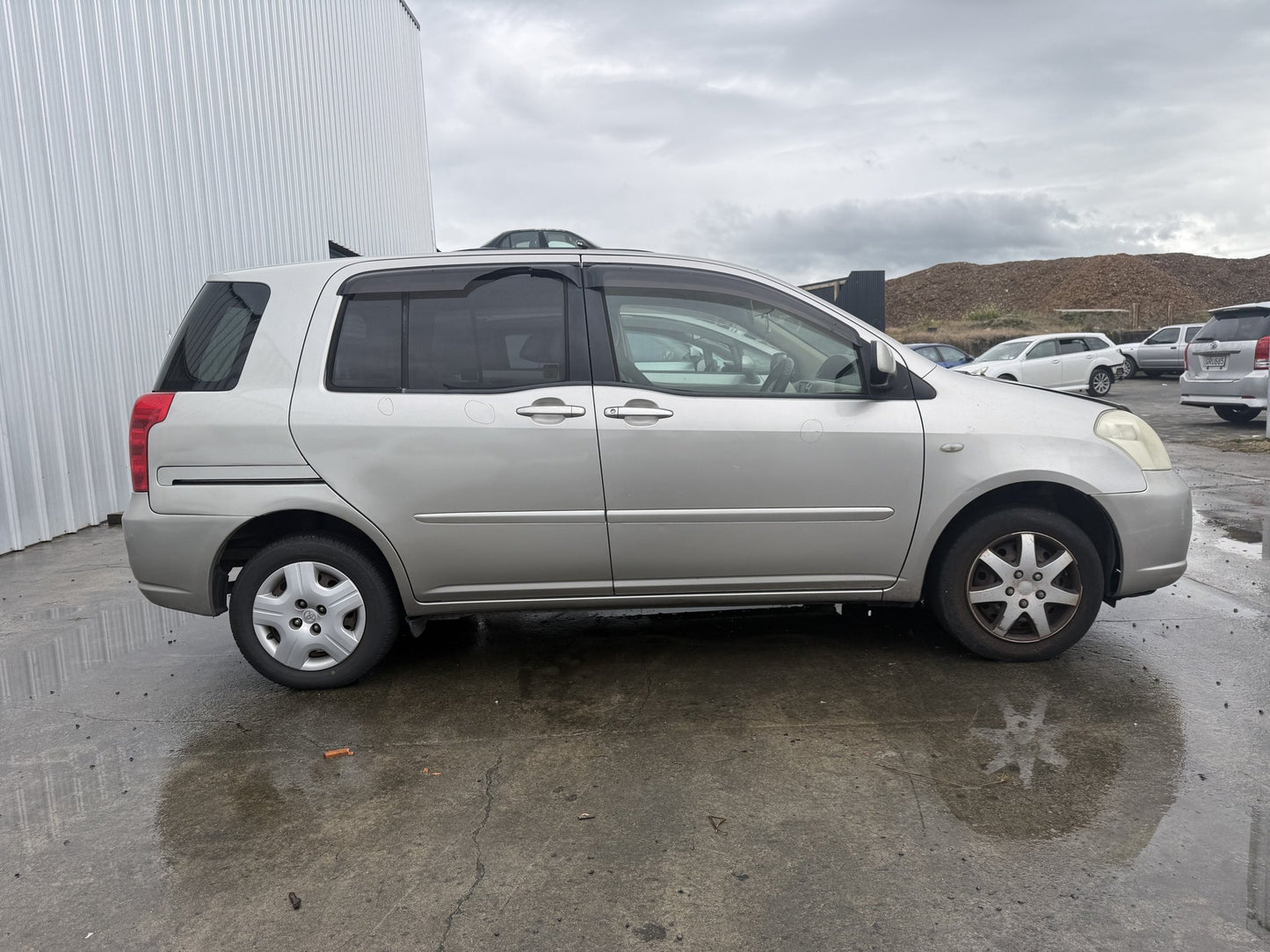 2003-2011 Toyota Raum Z20 NCZ20