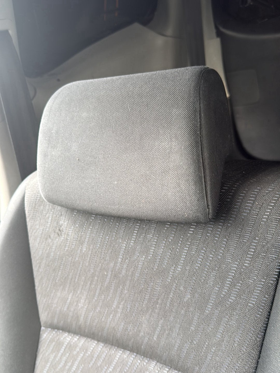 2009-2017 Toyota Wish ZGE20 - Right Rear Headrest PN: