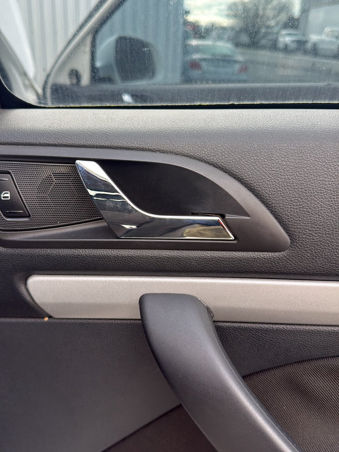 2012-2020 Skoda Octavia 5E - Right Rear Door Interior Handle PN: