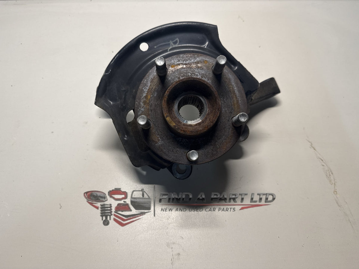 2006 Nissan X-Trail T30 - Right Front Hub Assembly PN:
