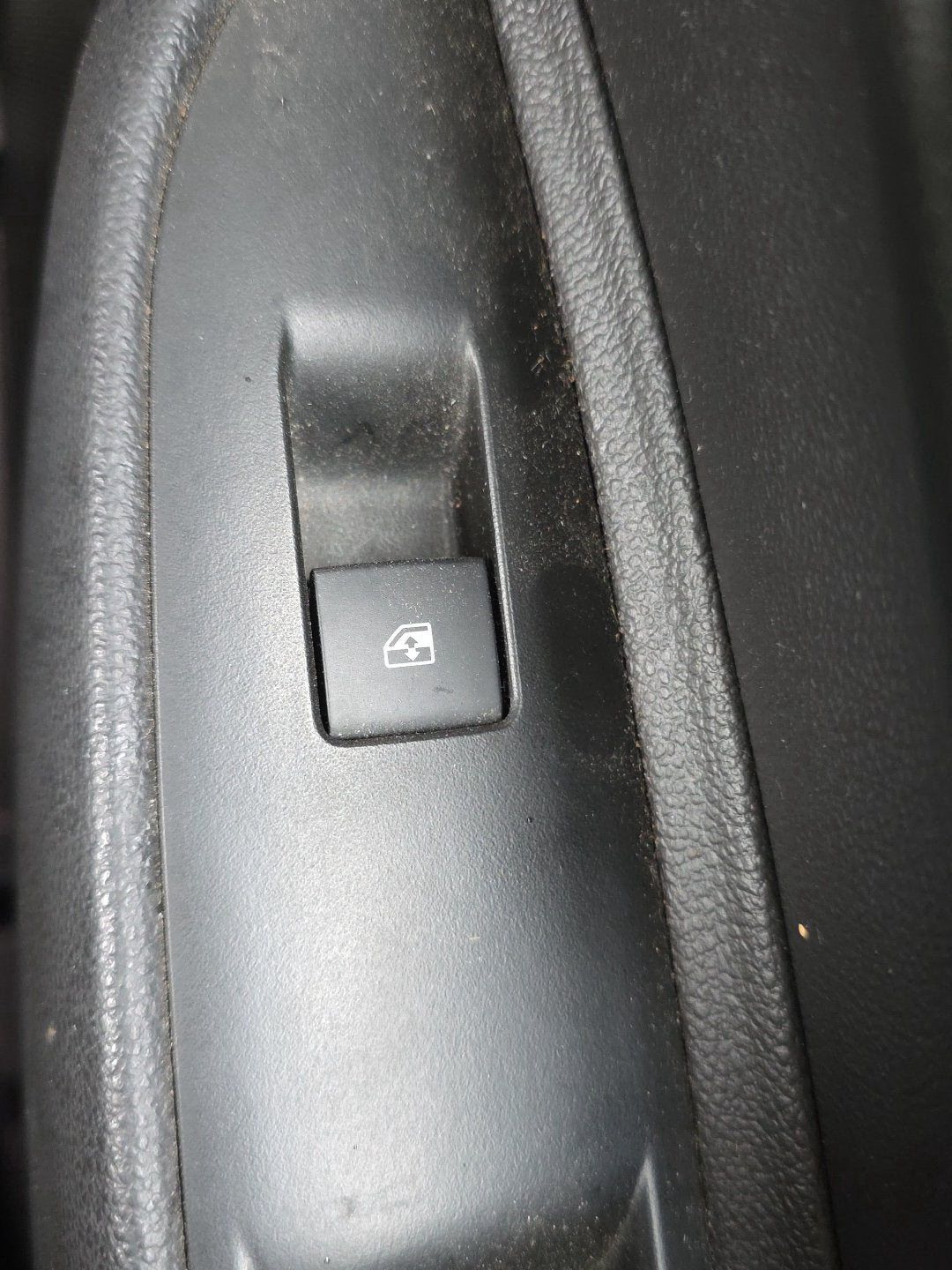 2017 Holden Trax TJ MY17 - Right Rear Window Switch PN:
