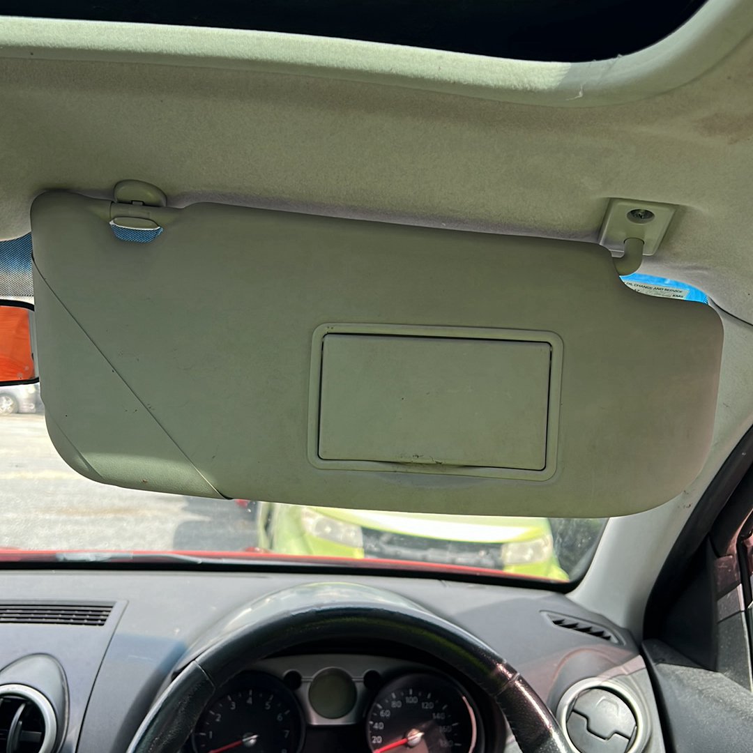 2006-2010 Nissan Dualis J10 J10 - Right Sun Visor PN: