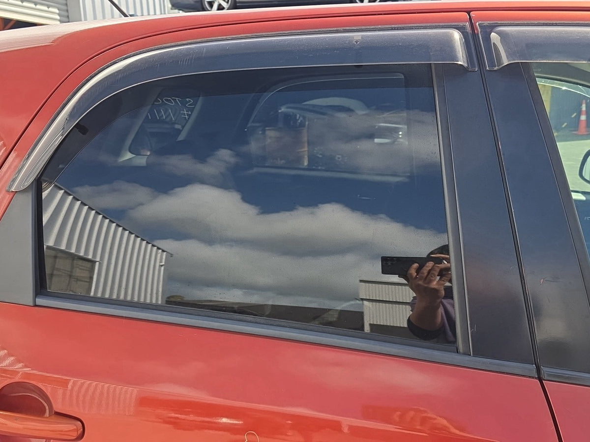 2006-2012 Suzuki SX4 YA11S - Right Rear Door Window PN: tint code: M263