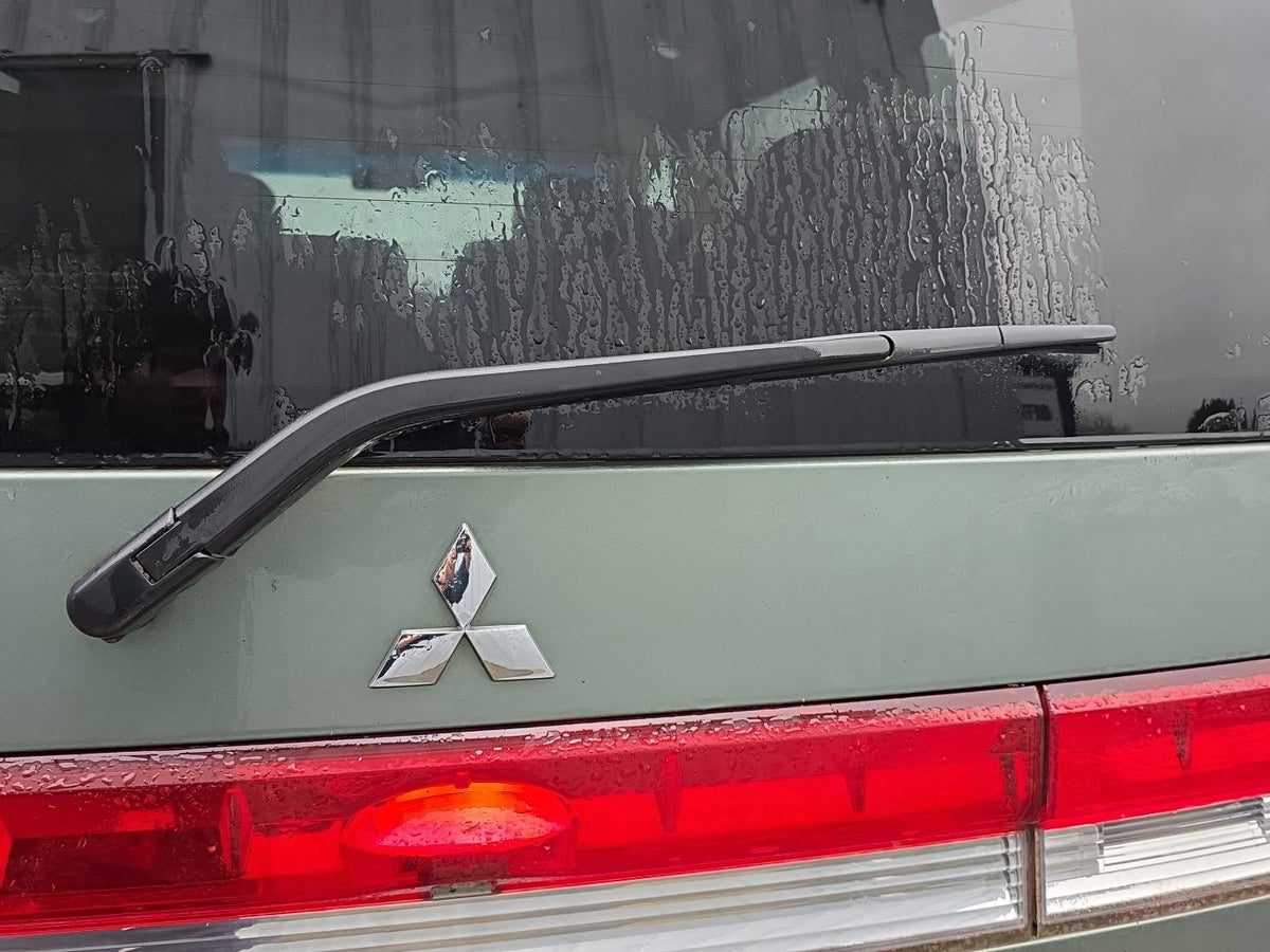 2007 Mitsubishi Delica CV5W - Rear Wiper Arm PN: