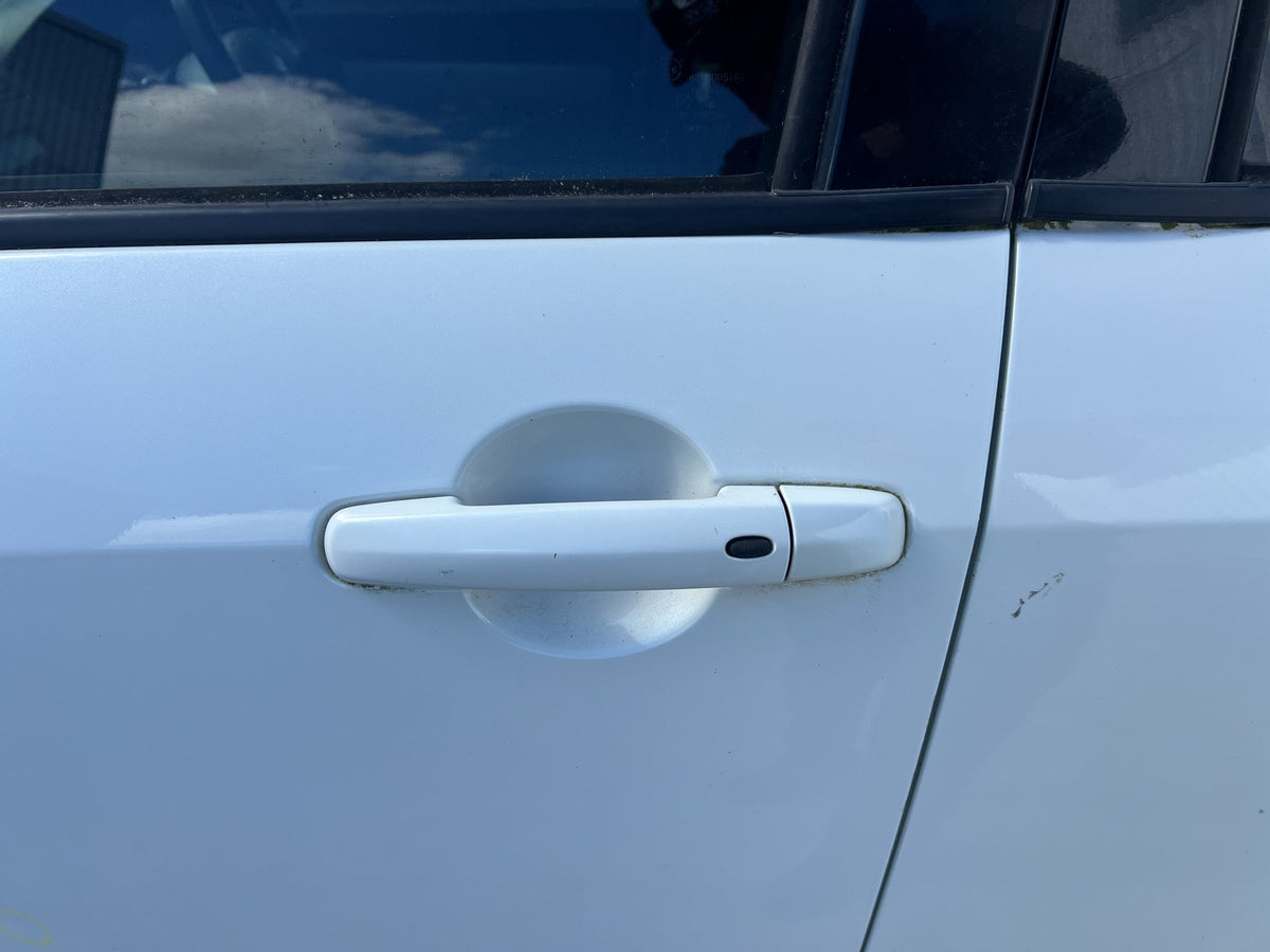 2006 Suzuki Swift ZC31S - Left Front Exterior Door Handle PN: