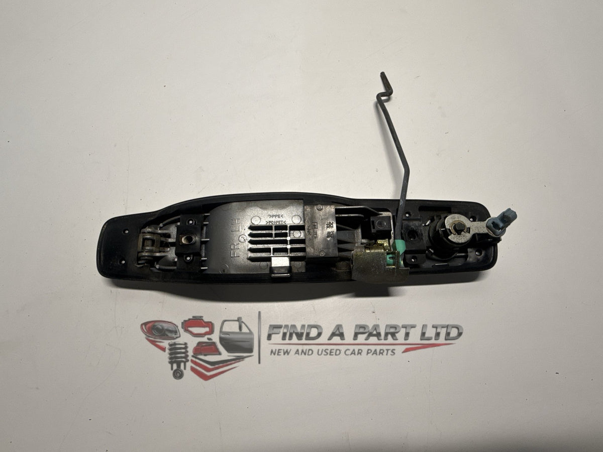 1999-2005 Nissan Serena C24 - Left Front Door Exterior Handle PN: