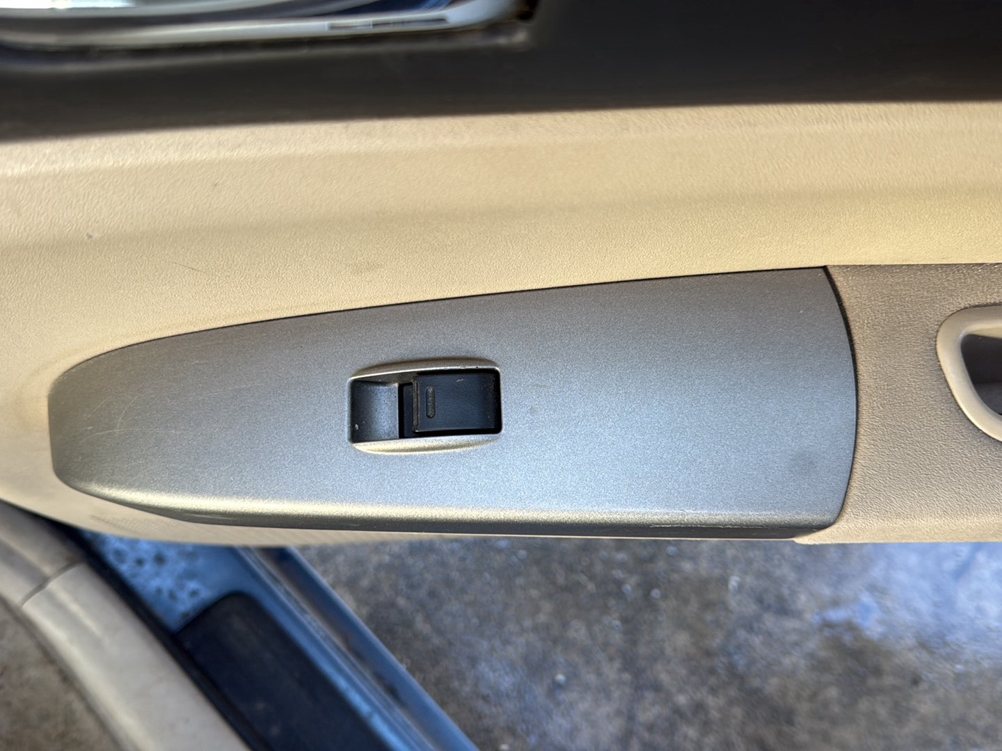 2004-2009 Toyota Prius- Right Rear Window Switch PN:
