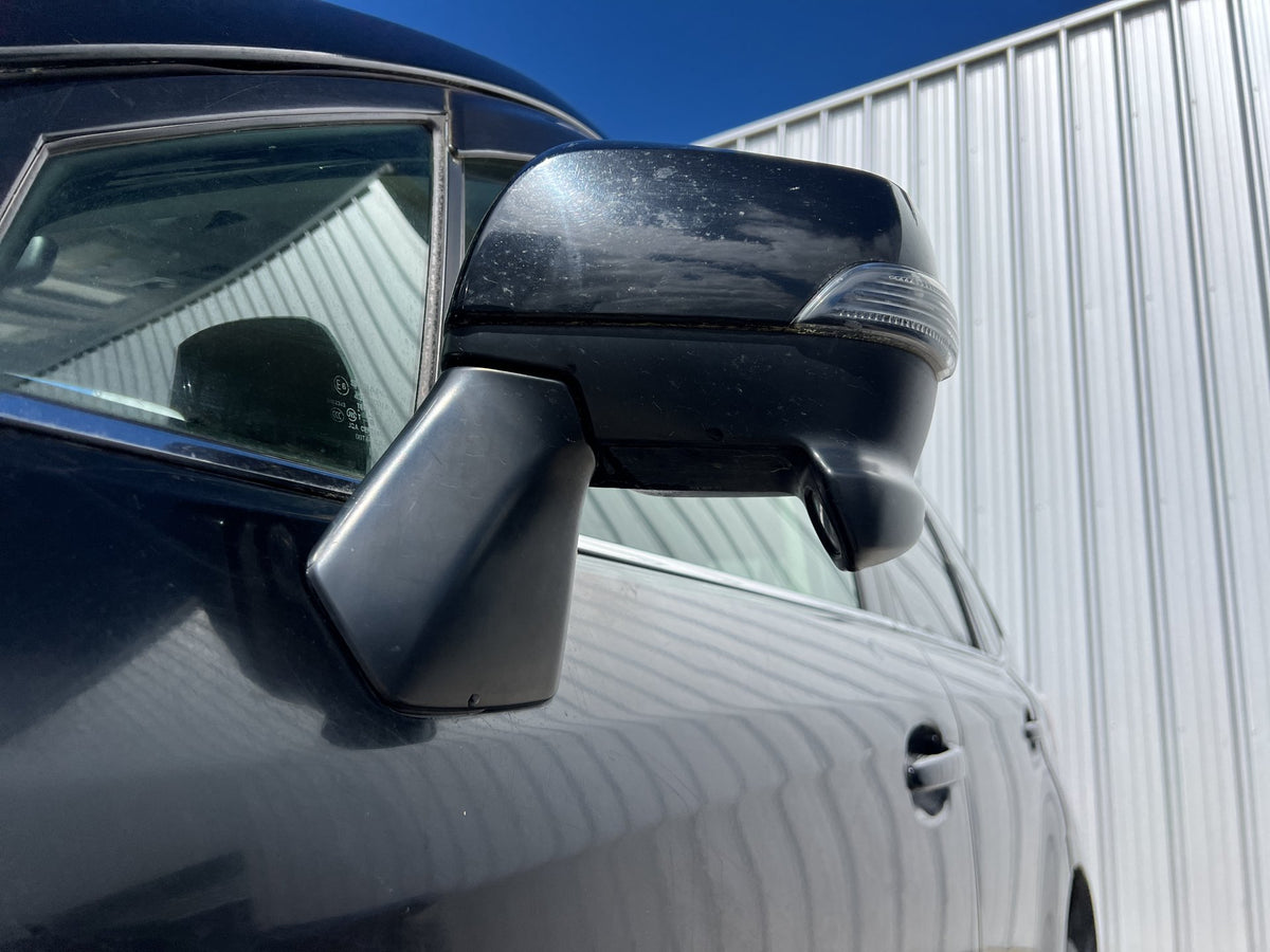 2013 Subaru Forester SJ5 - Left Door Mirror PN: 9 wires